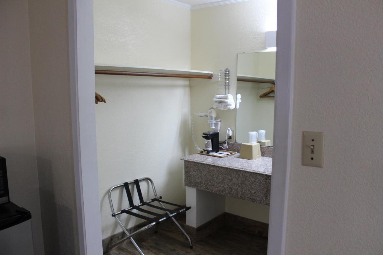 Evergreen Inn And R.V. Winnfield Ngoại thất bức ảnh